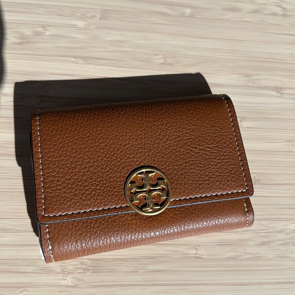 Tory Burch Miller Medium Flap Wallet